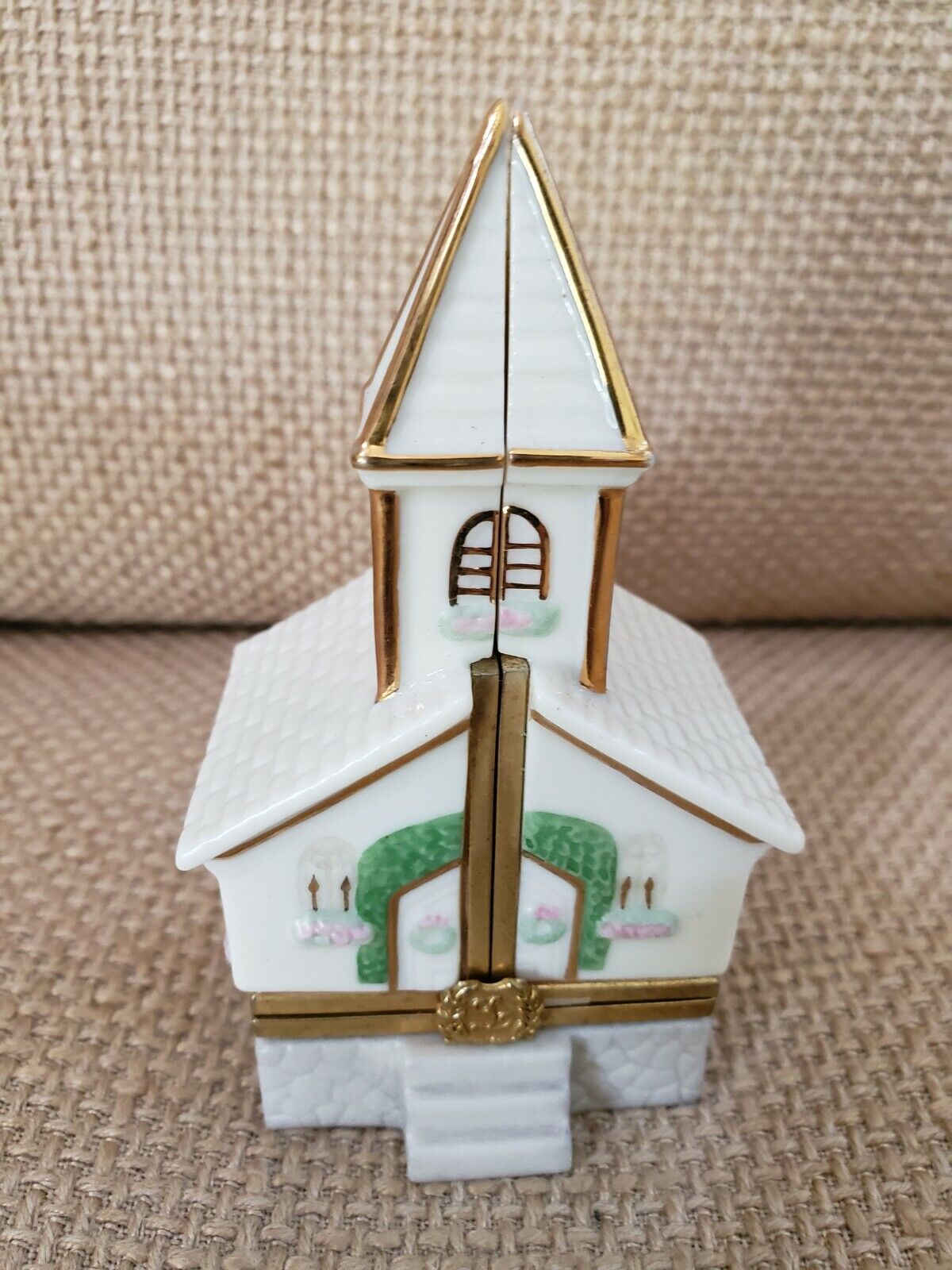  Lenox  HOLIDAY CHURCH Treasure Box MINT Condition