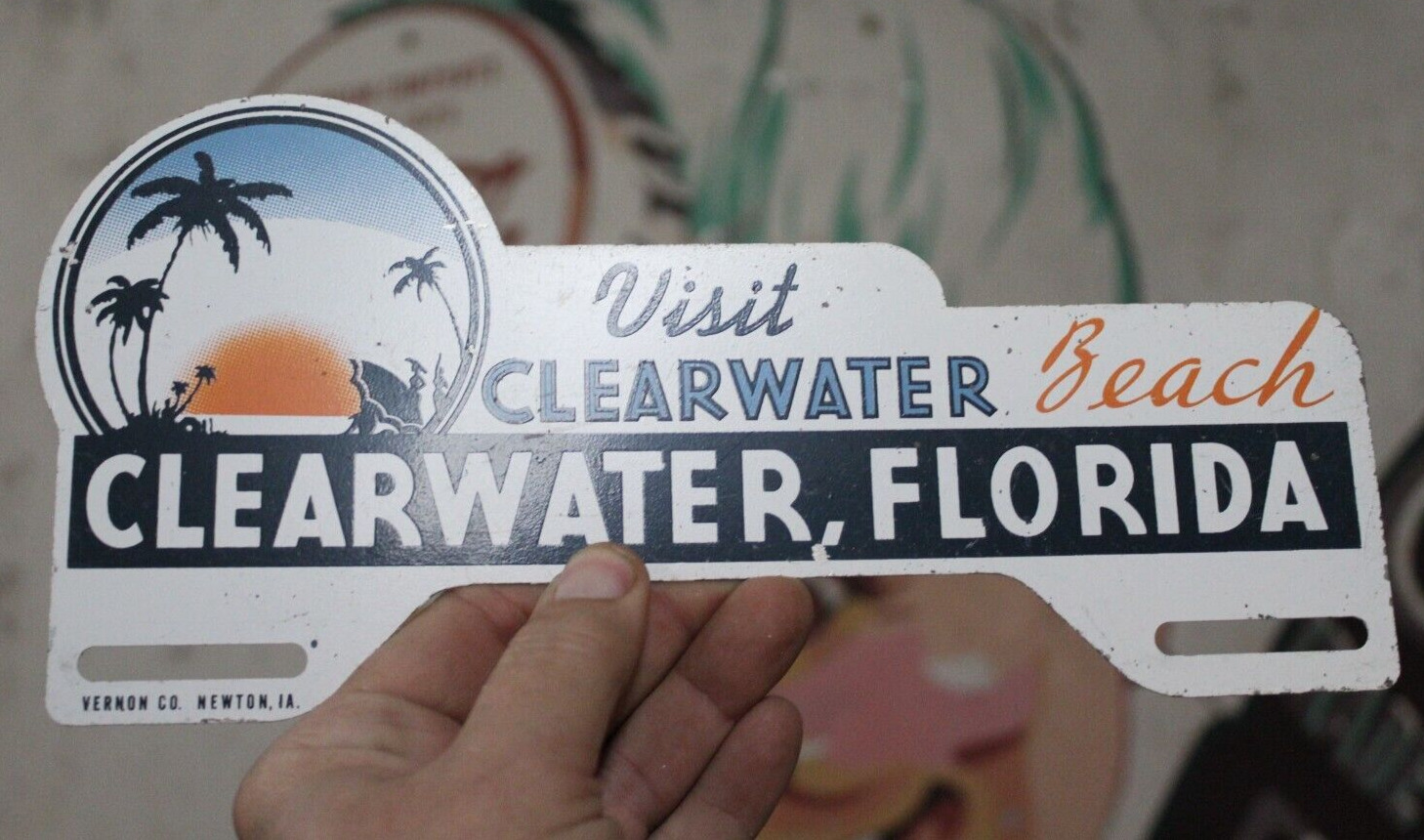 1950s VISIT CLEARWATER BEACH FLORIDA PAINTED METAL TOPPER SIGN CAR GAS PALM TREE