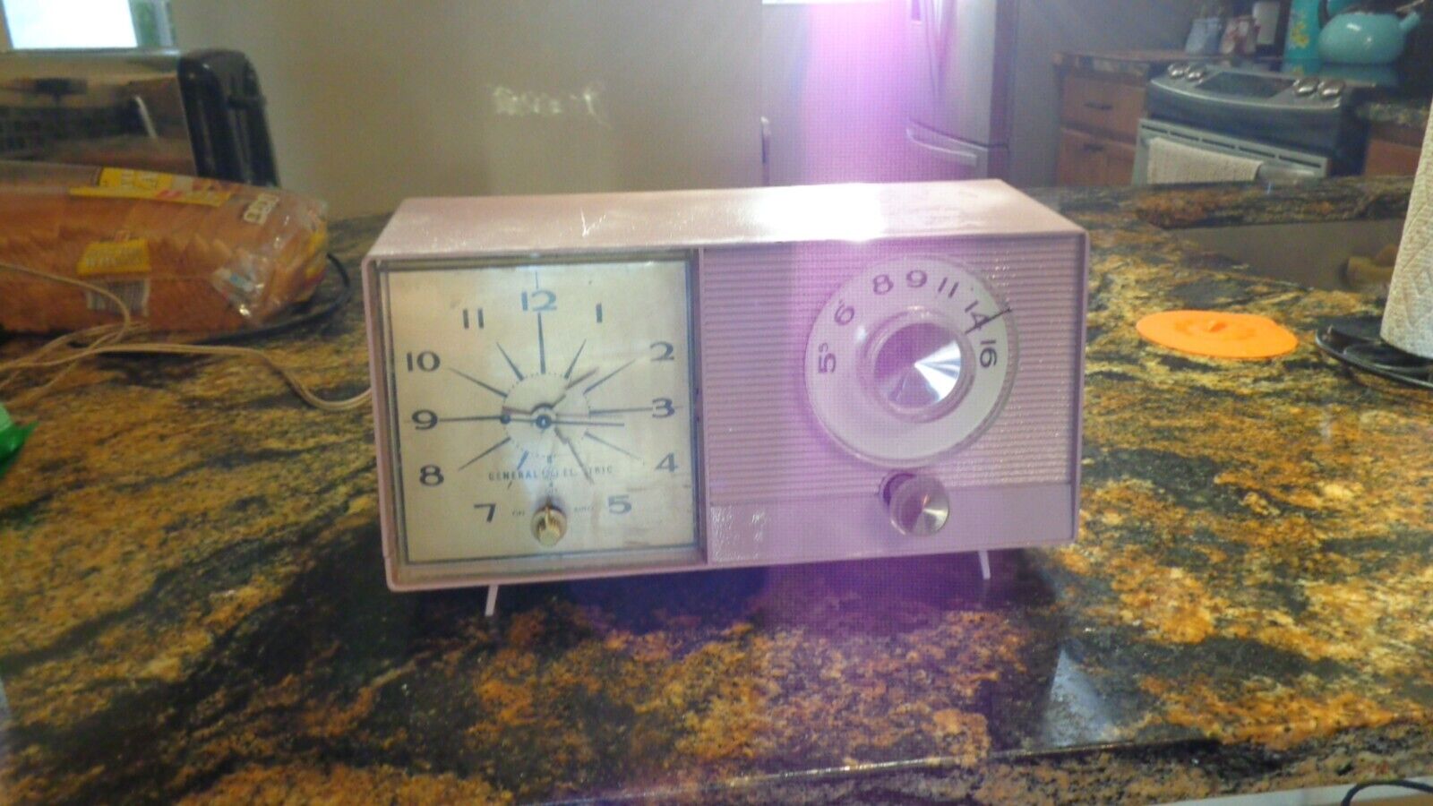 Vintage 1959 GE Clock Radio, Seviced