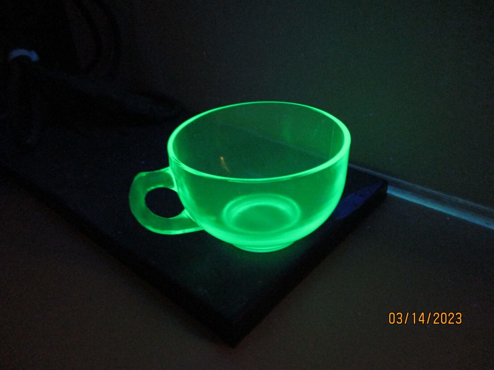 VINTAGE VASELINE GLASS COFFEE/TEA CUP