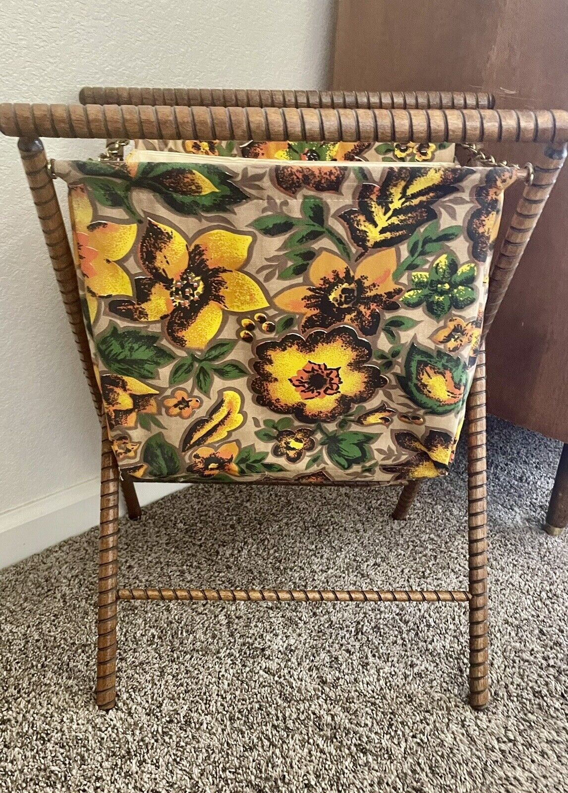 Vintage Knitting Sewing Caddy Basket Yarn Bag Folding Wood Frame Groovy Floral