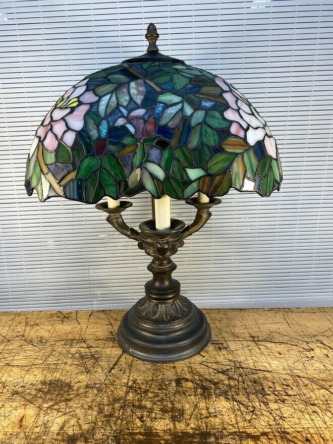 VINTAGE TIFFANY STYLE STAINED GLASS TABLE LAMP FLORAL STYLE DESIGN RARE SHAPE