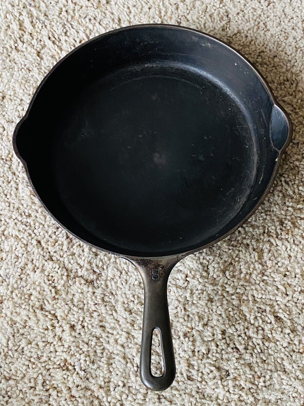 Antique Griswold Cast Iron Skillet Fry Pan No.8 704H Small Logo Erie, PA
