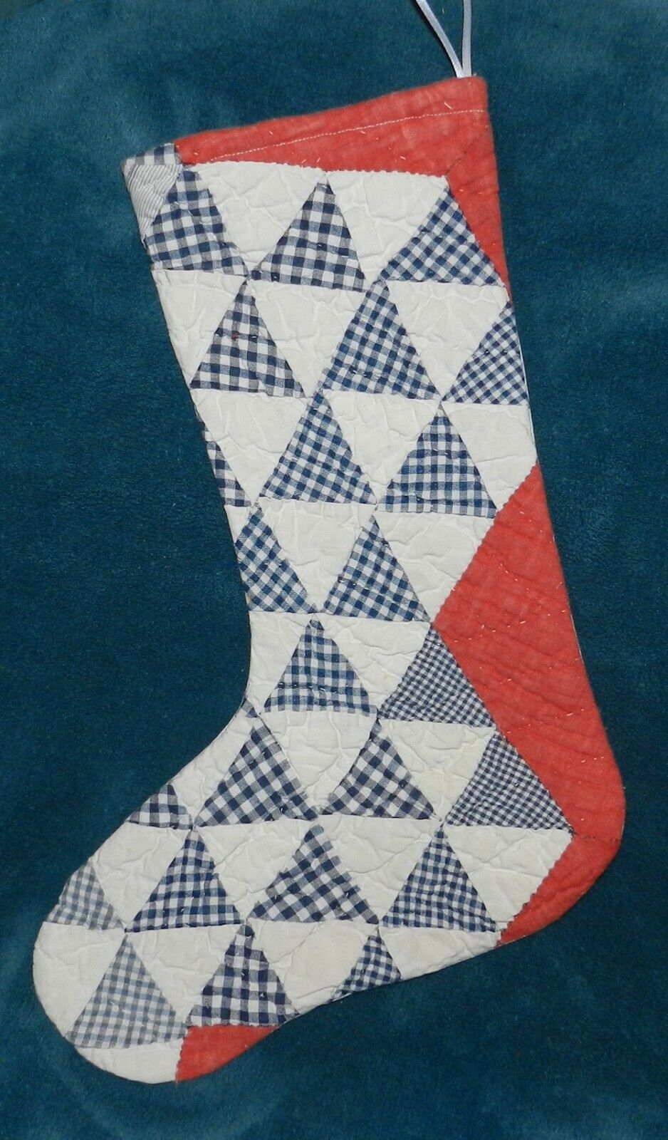 FABULOUS ANTIQUE VINTAGE CUTTER QUILT CHRISTMAS STOCKING RED WHITE BLUE 23-180