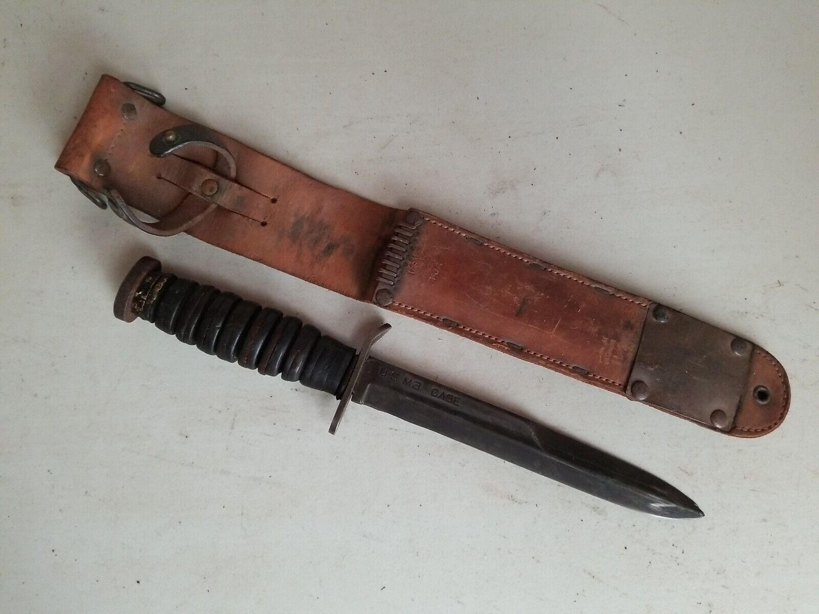 WWII US M3 Mark 3 Case Knife w/RARE USM6 L&C 1943 FJA Leather Scabbard
