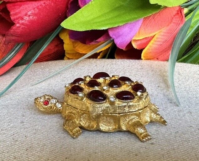 Vintage Signed Florenza Gold Tone Turtle Pill Box Trinket Red Cabachon #4