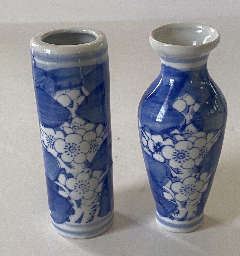 Home Decoration ~ 2 Small Blue & White Asian Vase ~ 4\