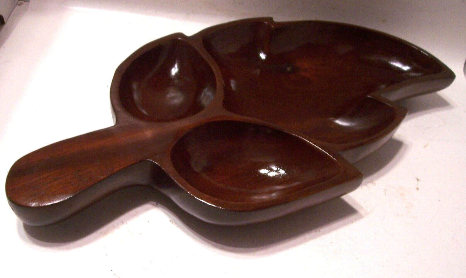 VINTAGE HEAVY LARGE MAHOGANY WOODEN BOWL HAND CARVED IN HAITI LEAF SHAPE WOOD