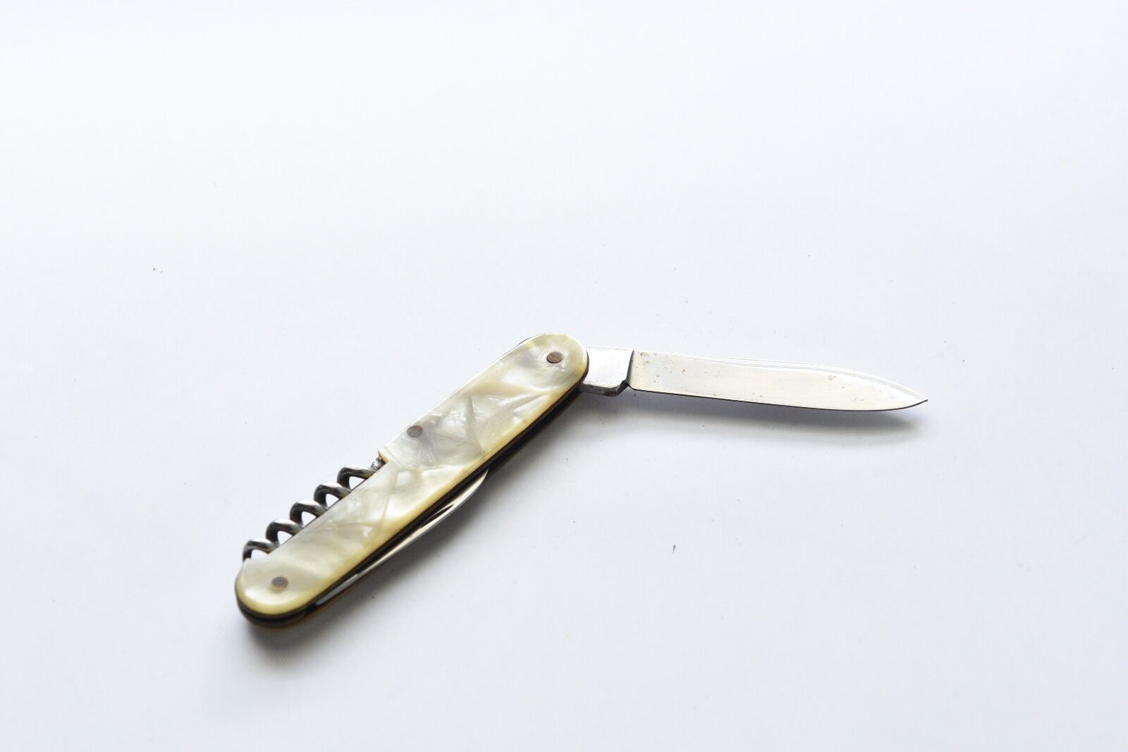 VINTAGE IHER INOX-SPAIN PEARL HANDLE FOLDING POCKET KNIFE