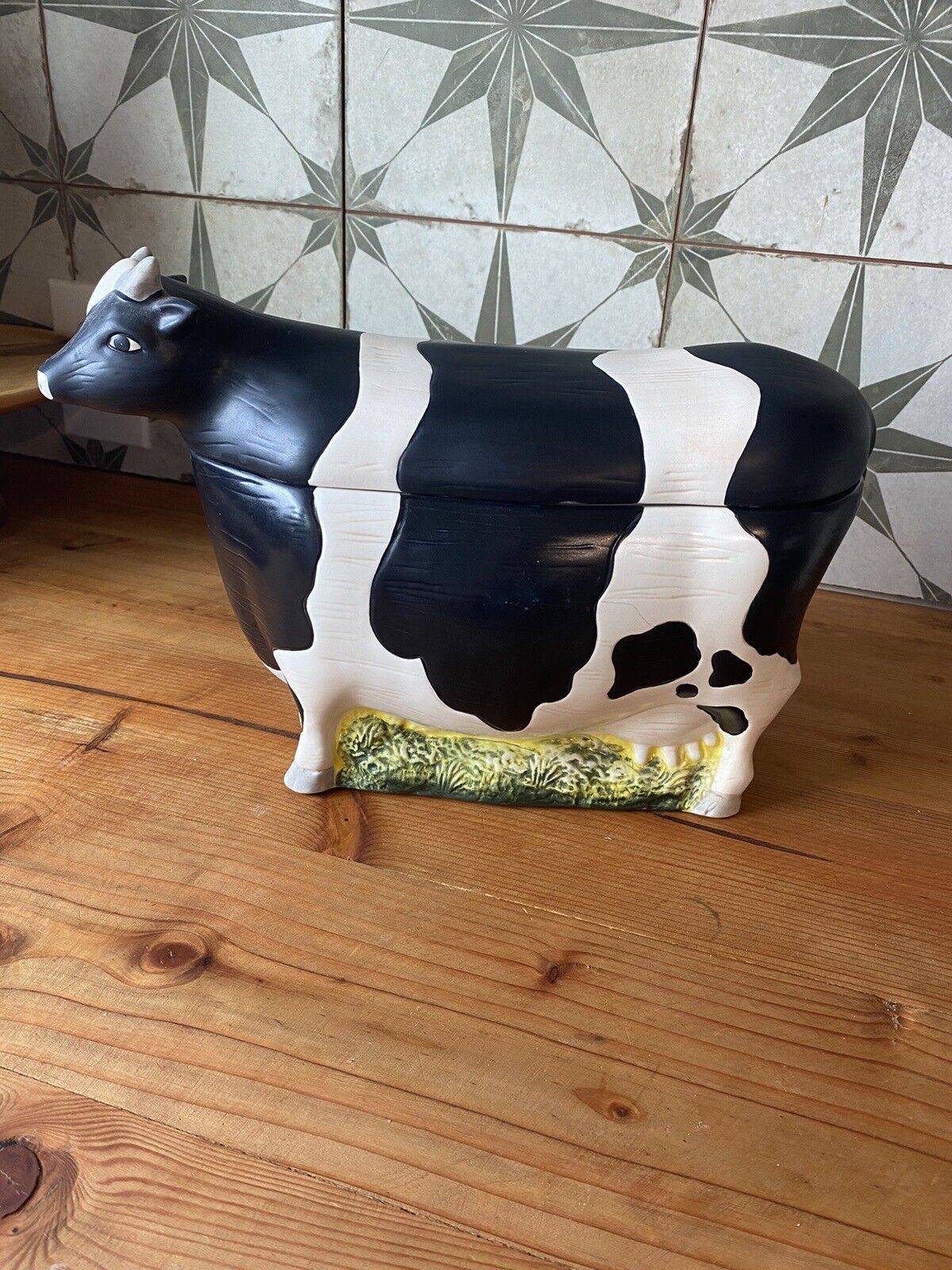Vintage Sakura Warren Kimble Hand Painted Cow Cookie Jar/Canister with Box