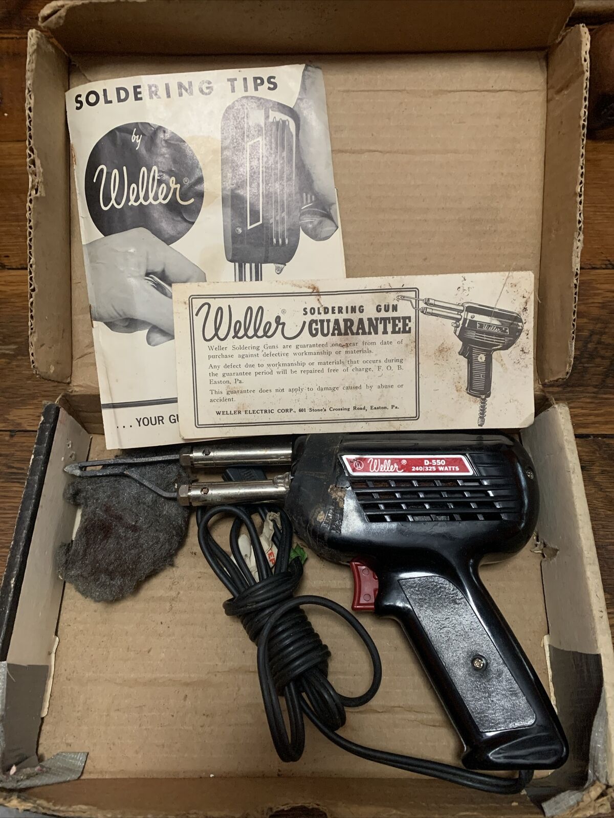 Vintage Weller D-550 240/325 watts Soldering Iron With Box & Manual Estate Sale