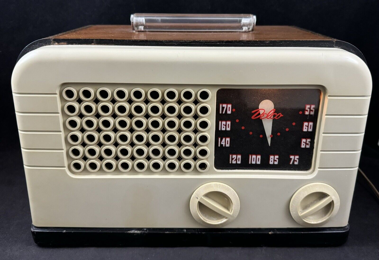 Vintage 1948 Delco Model No. R-1238 Ivory Bakelite Vacuum Tube Radio