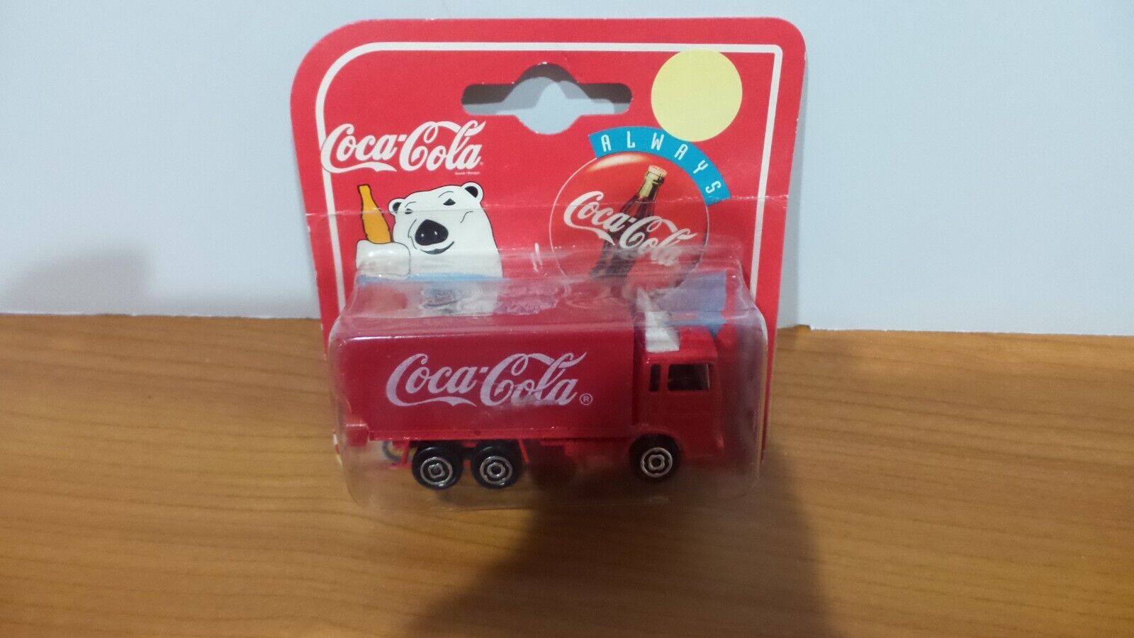 Coca-Cola 1997 Red Die Cast Truck 1:64 Majorette