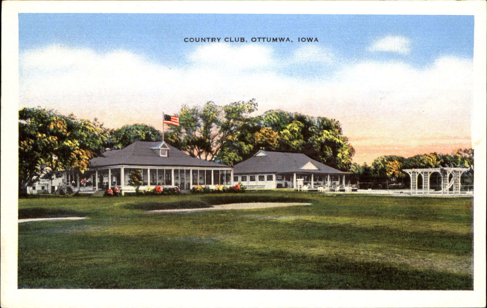 Ottumwa Iowa ~ Country Club ~ IA ~ 1930s linen postcard unused