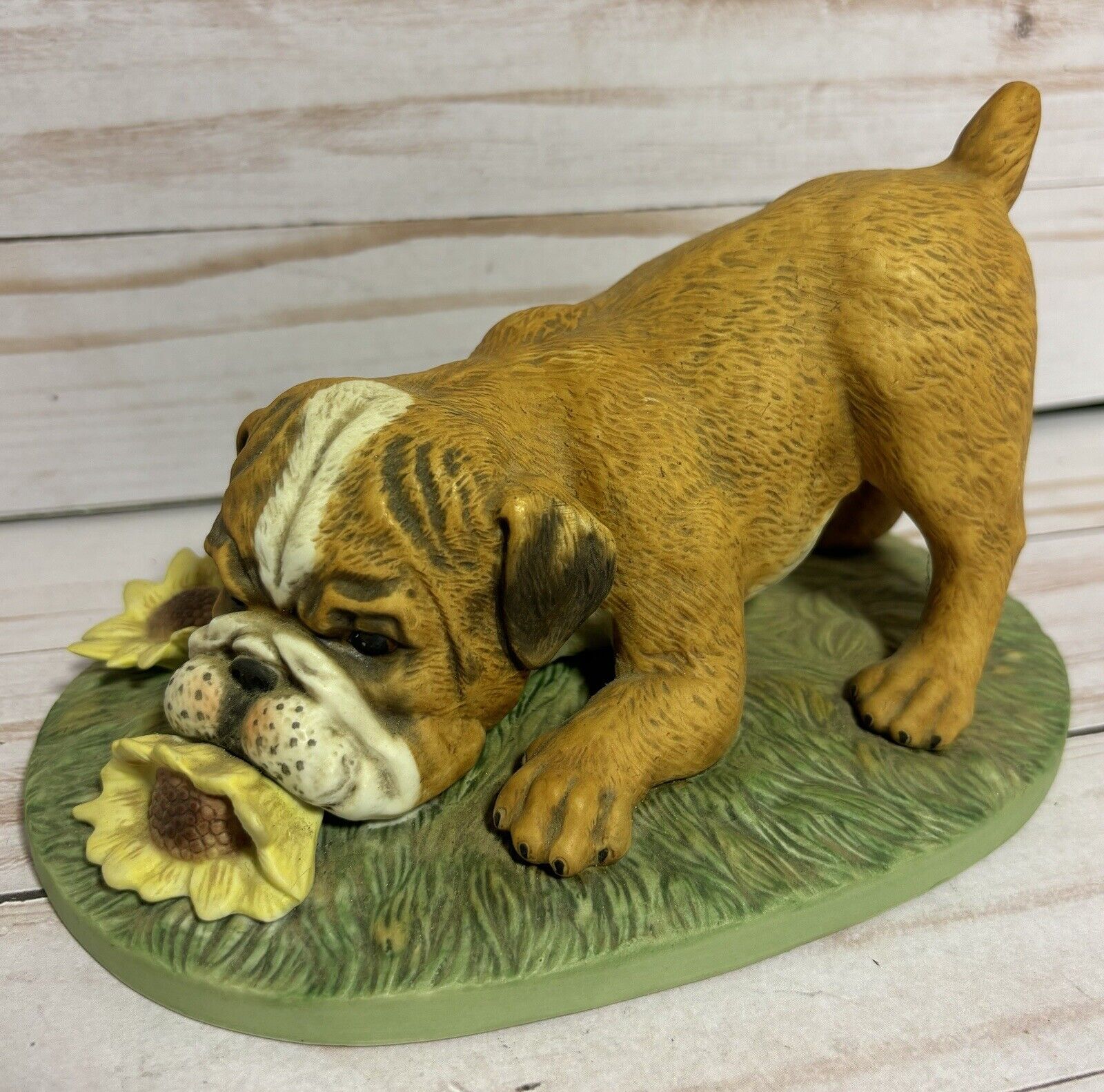 English Bulldog Puppy sunflower Figurine Homco Masterpiece Porcelain 1985mizuno