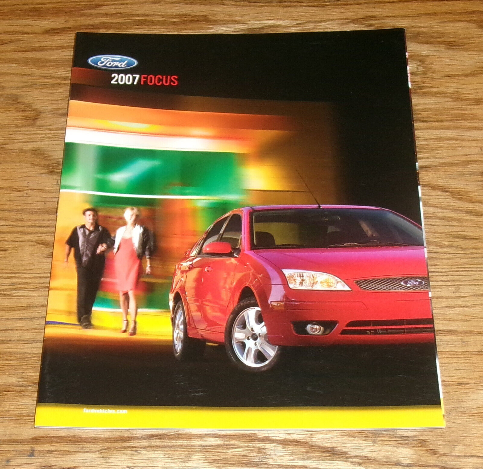 Original 2007 Ford Focus Sales Brochure 07 S SE SES ST