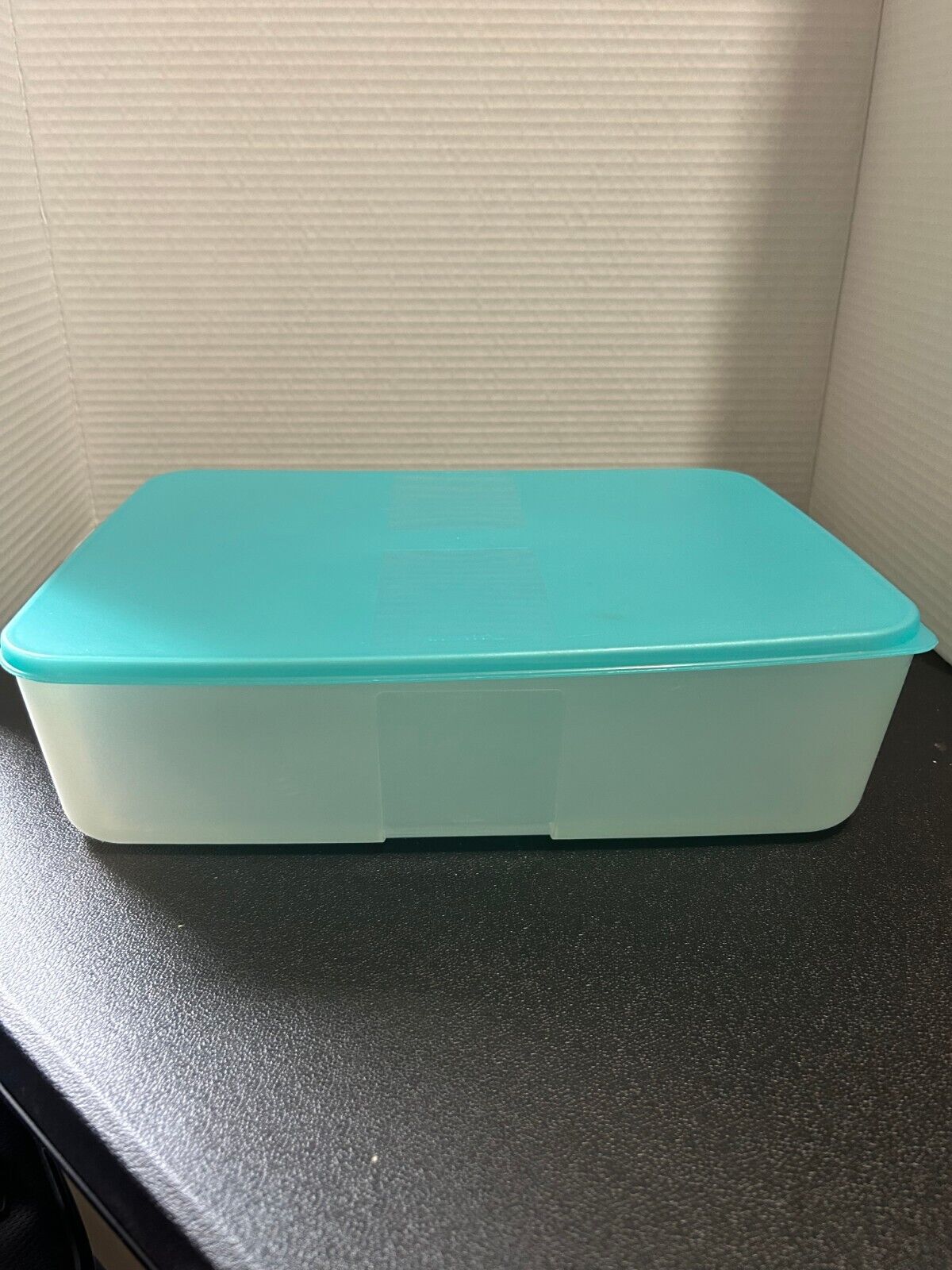 Vintage Tupperware Rectangle Food Storage Container w/Lid 2097A-1