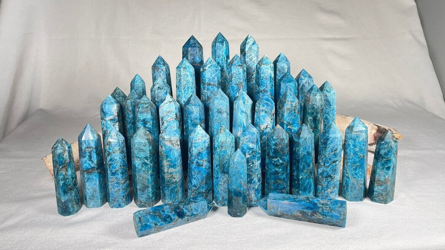 Wholesale Lot 1 Lb Natural Blue Apatite Obelisk Tower Crystal Wand Energy