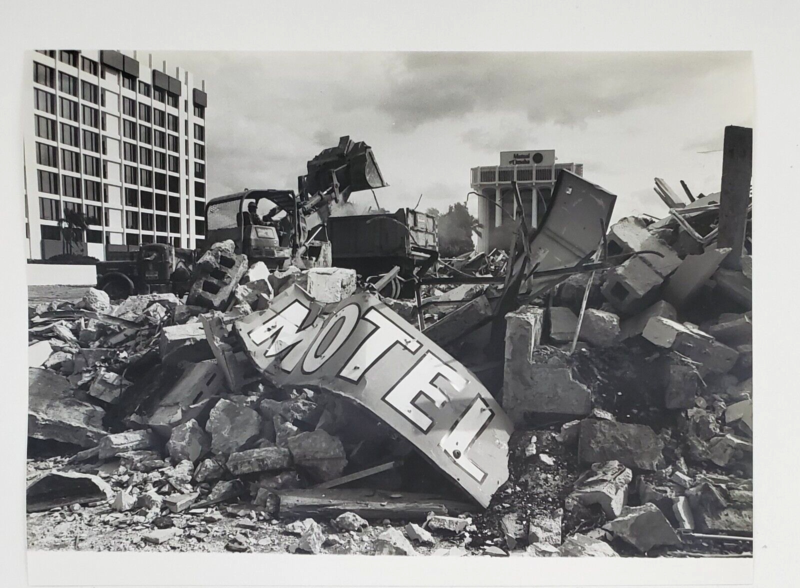 1979 Miami Florida Motel Demolition Interterra Office Complex Vtg Press Photo
