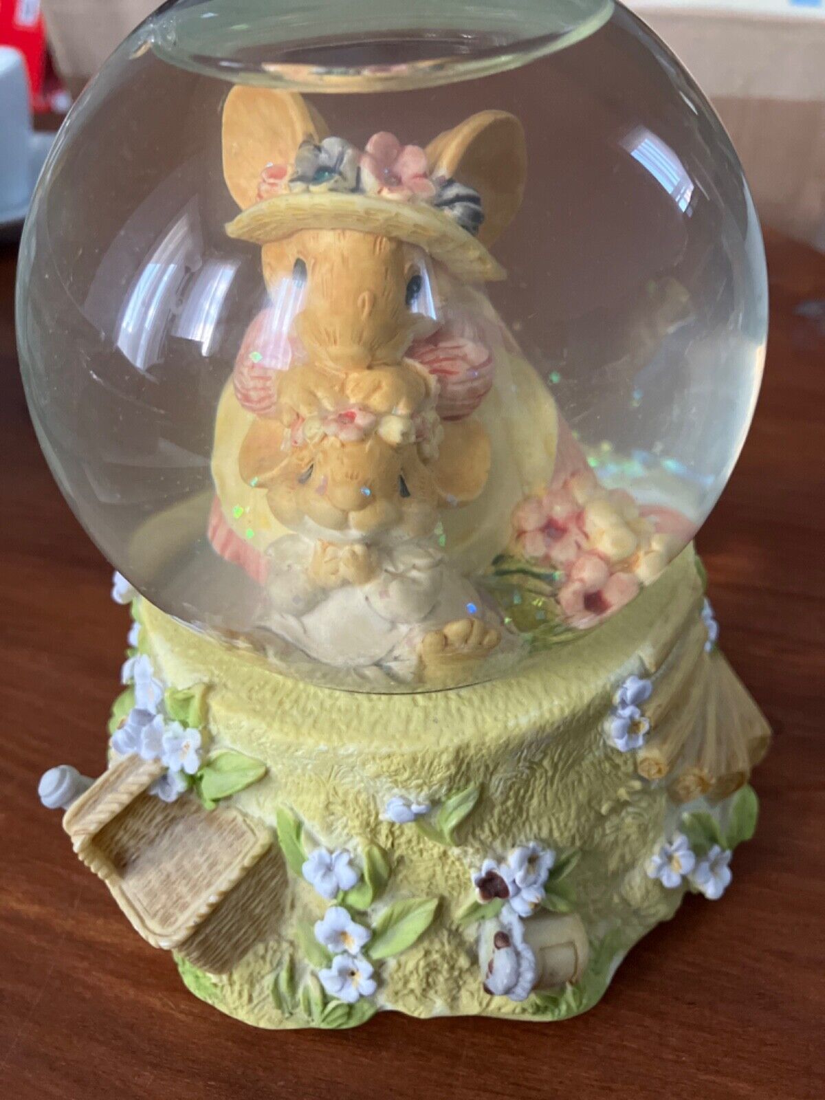 Little Cheesers Musical Waterglobe - Mouse With Flowers 1991 Ganz Collectible