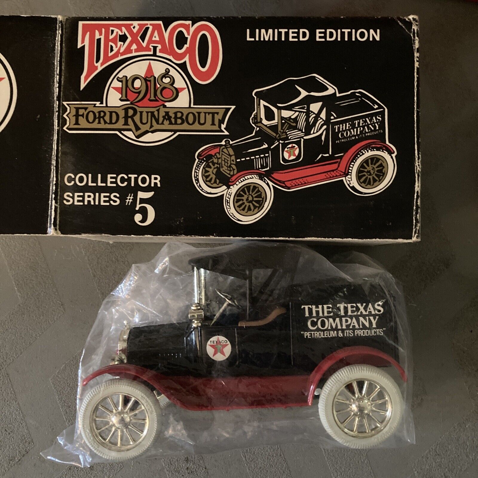 Texaco 1918 Ford Runabout Die Cast Metal Locking Coin Bank  With Key Limit Ed.