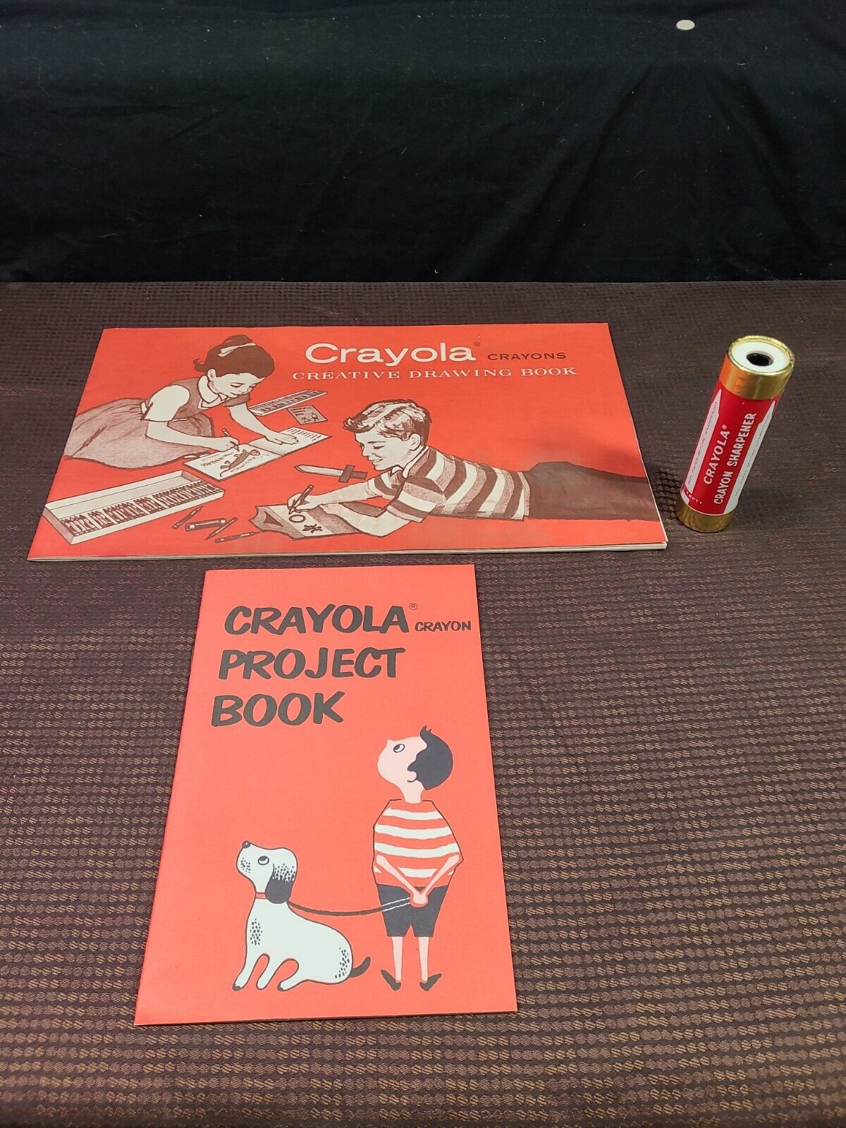 VTG 1958 Crayola Crayons Creative Drawing & Project Books + Sharpener Never Used