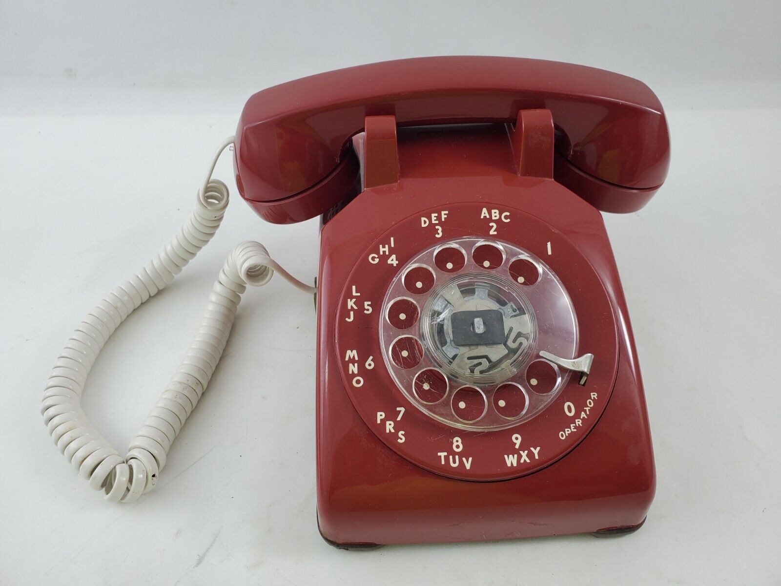 Vintage AT&T Retro Red Rotary Dial Desk Phone Table Top Old School Telephone