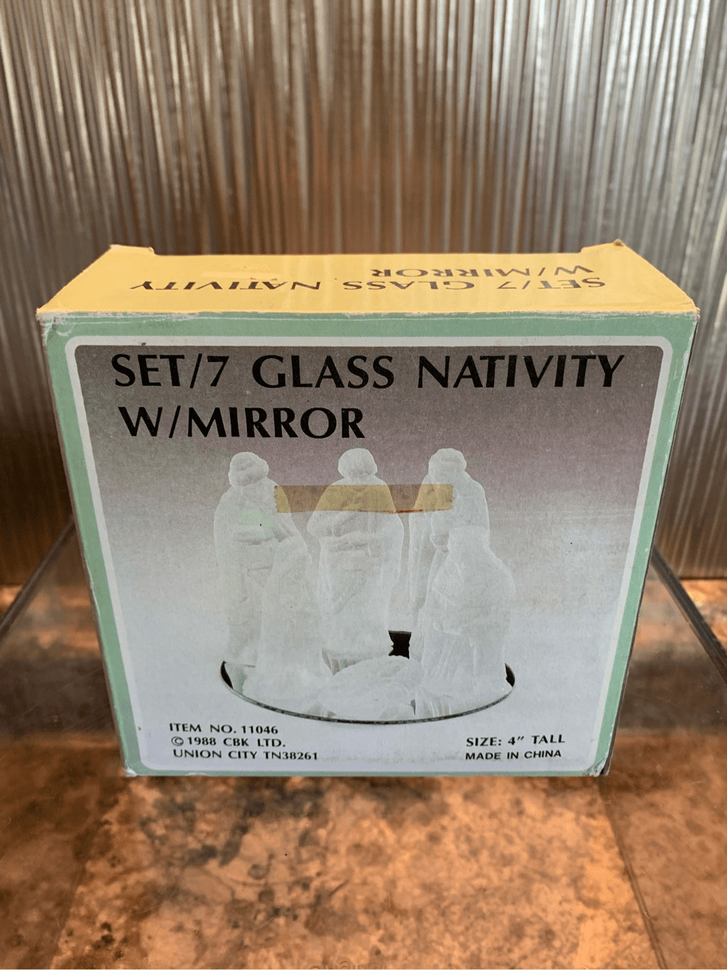 Vintage 1988 Set/7 Glass Nativity Set W/Mirror 4” tall