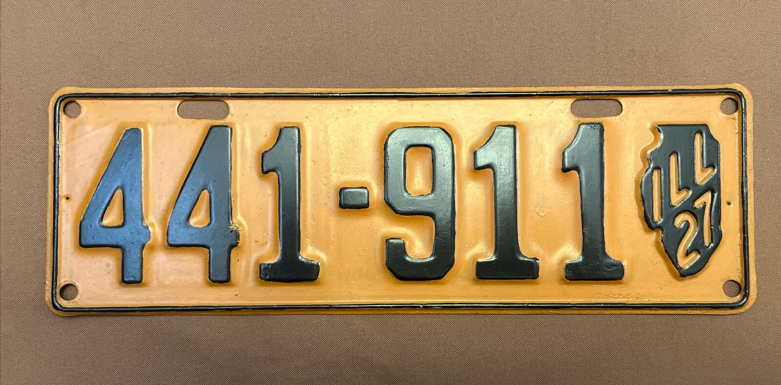 Vintage 1927 ILL License Plate 441-911 Great Condition and Beautiful Paint