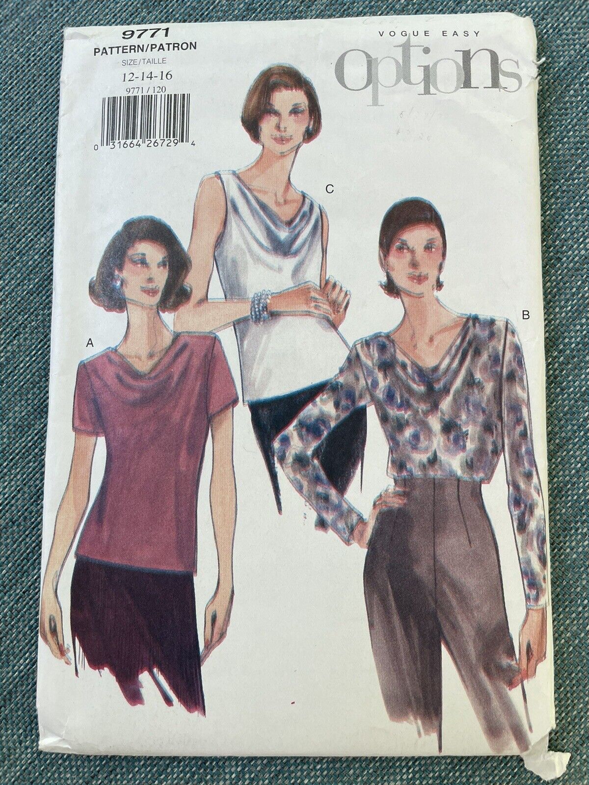 Misses Blouse Pattern, Sze: 12-14-16, Vogue 9771, UNCUT vintage c1997