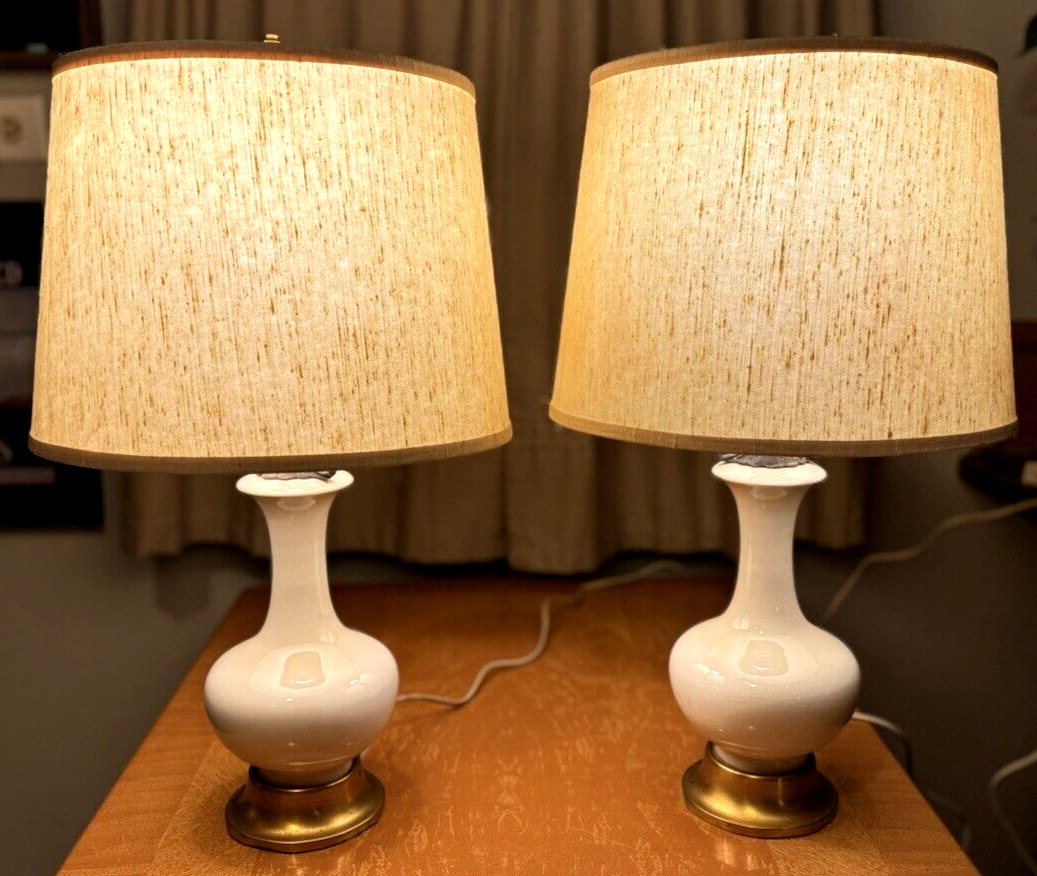 Vintage Pair Modern Mid Century Lamps White/Cream Color