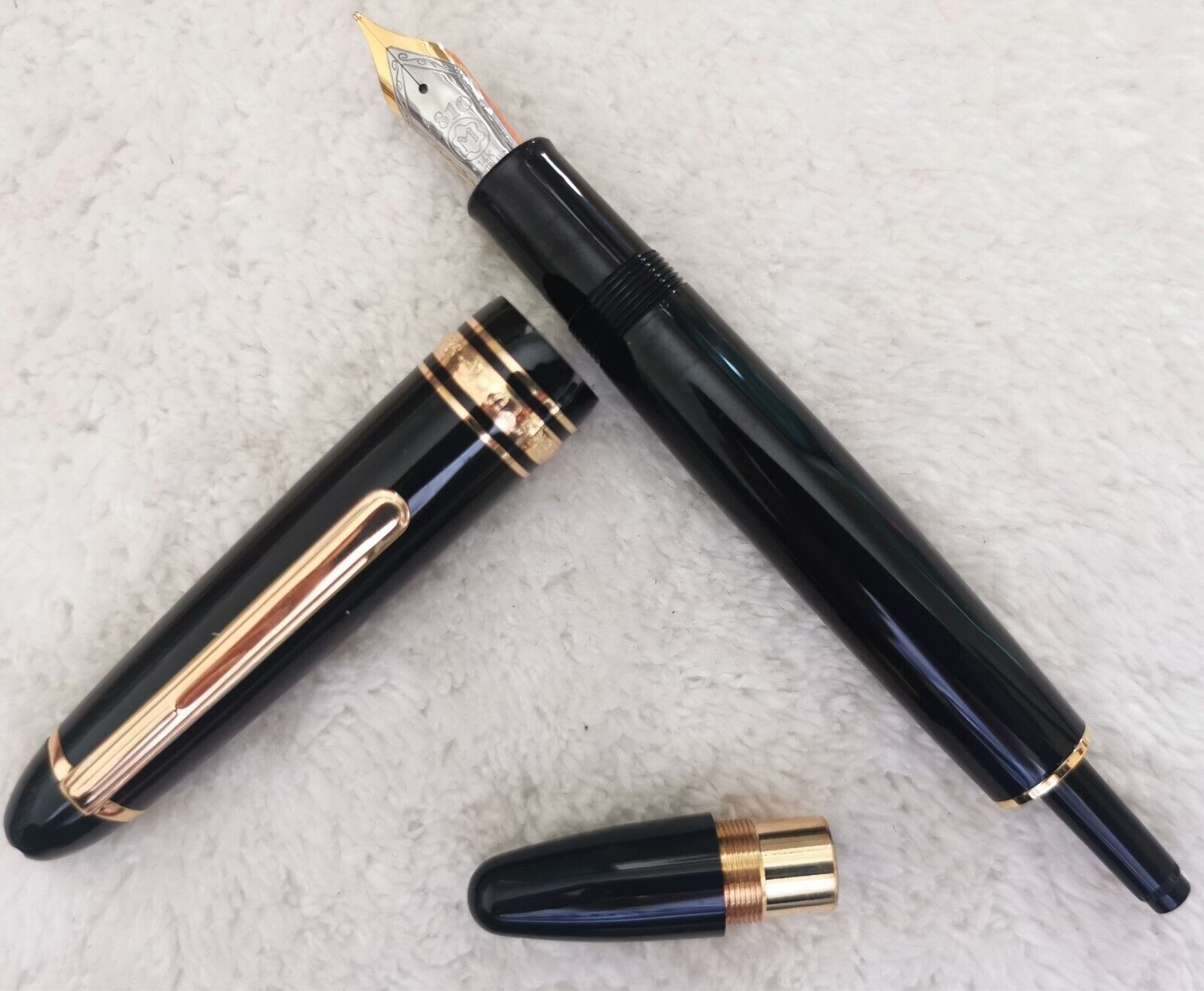 Luxury MB149 Resin Series Bright Black+Gold Clip 0.7mm nib Fountain Pen NO BOX