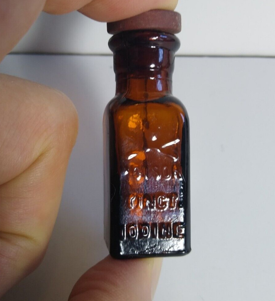 Amber Poison Bottle Dauber Stopper Antique Skull Crossbone TINCT Iodine Occult