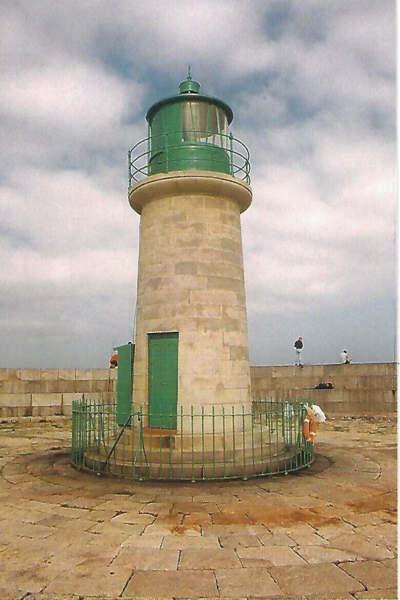 Dun Loaghaire West Pier Lighthouse - County Dublin, Ireland