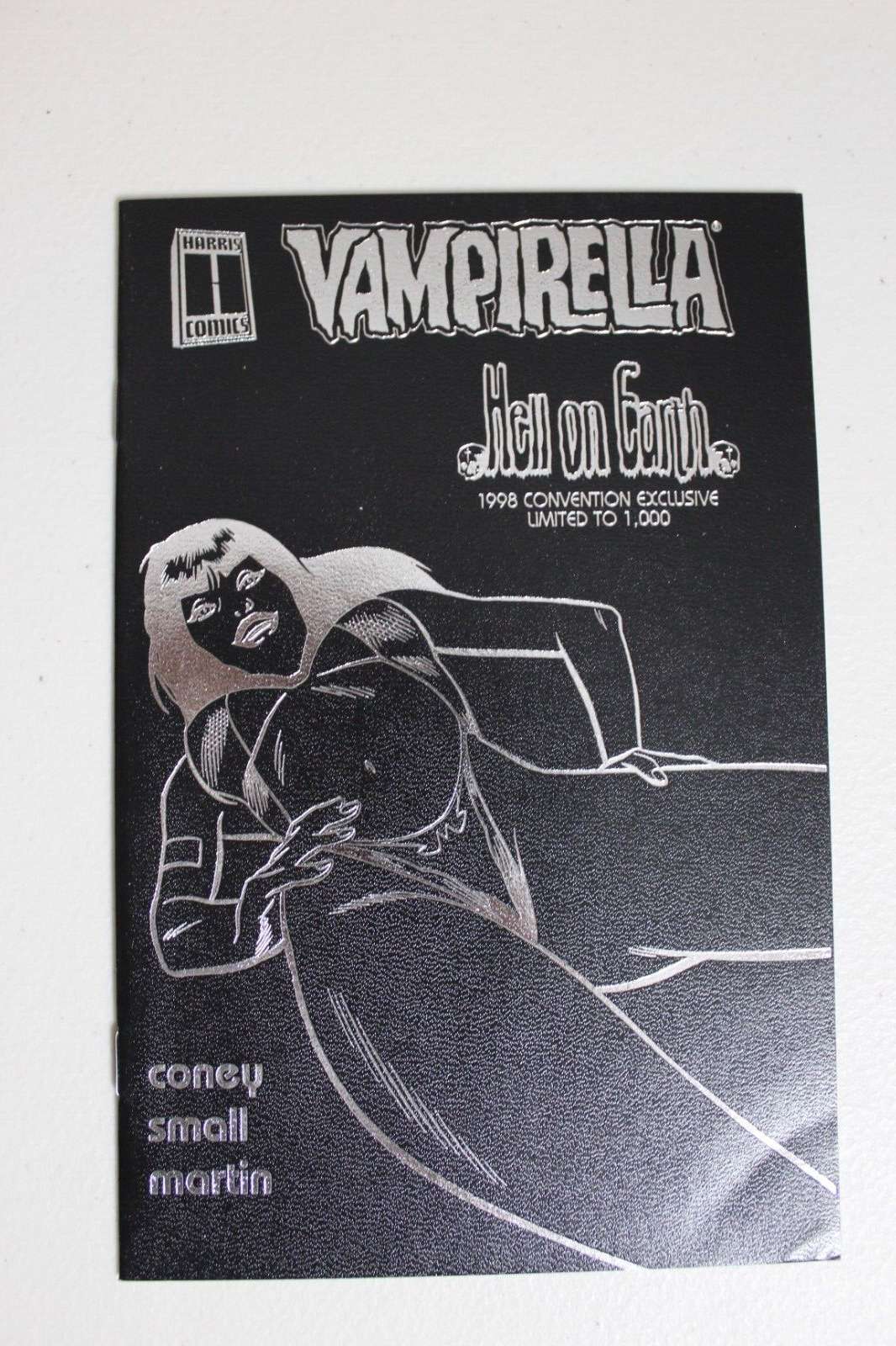 VAMPIRELLA HELL ON EARTH - 1998 Convention Exclusive Ashcan variant  - 1 of 1000