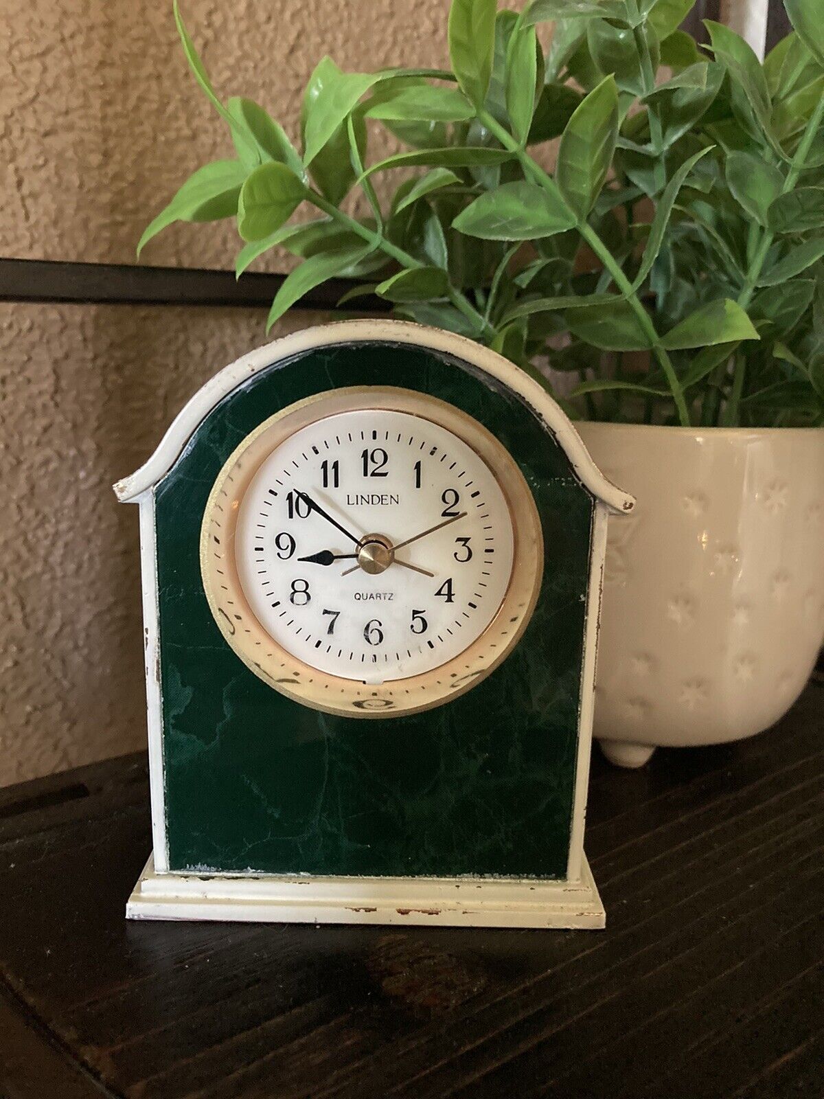 Vintage Small Green Linden Quartz Clock