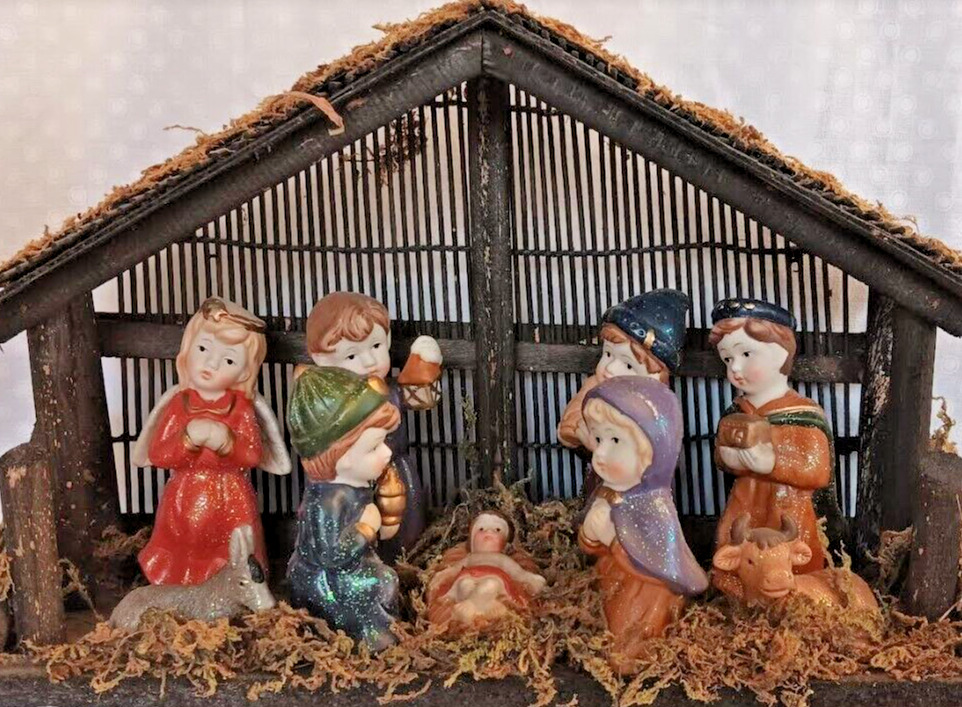 Vintage Bealls Palais Royal~Nativity Set with Stable 10 PC, Excellent Condition