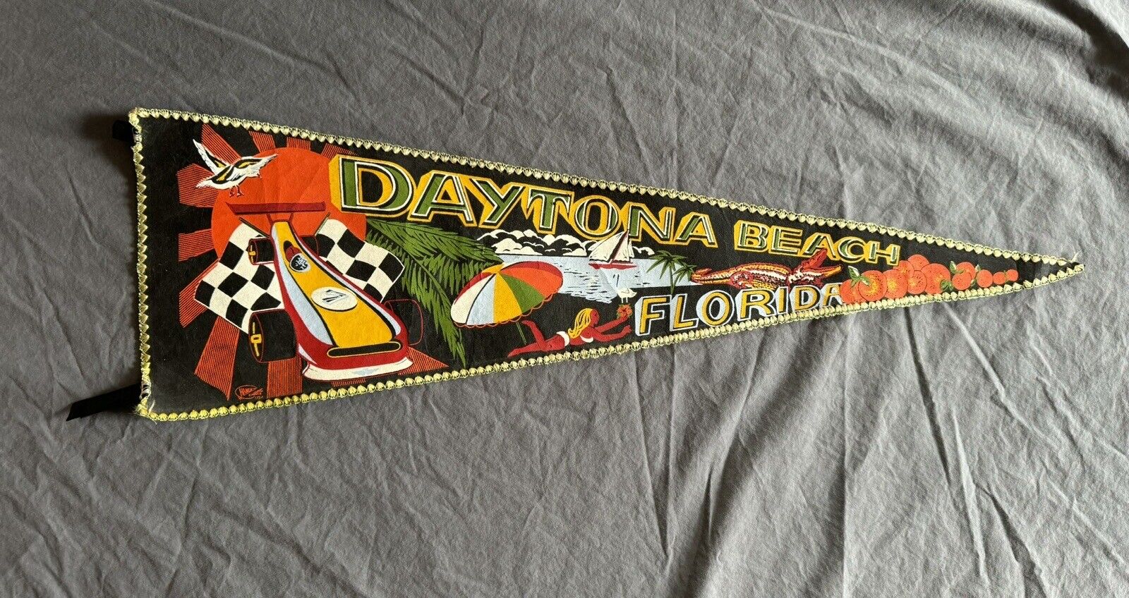 VTG Daytona Beach Florida Pennant Felt Painted w/ Embroidered Edge HANCO 26”