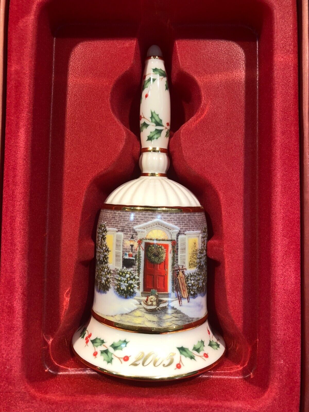 2005 Lenox Annual Holiday Bell Second in Series “Home for the Holidays” 7”