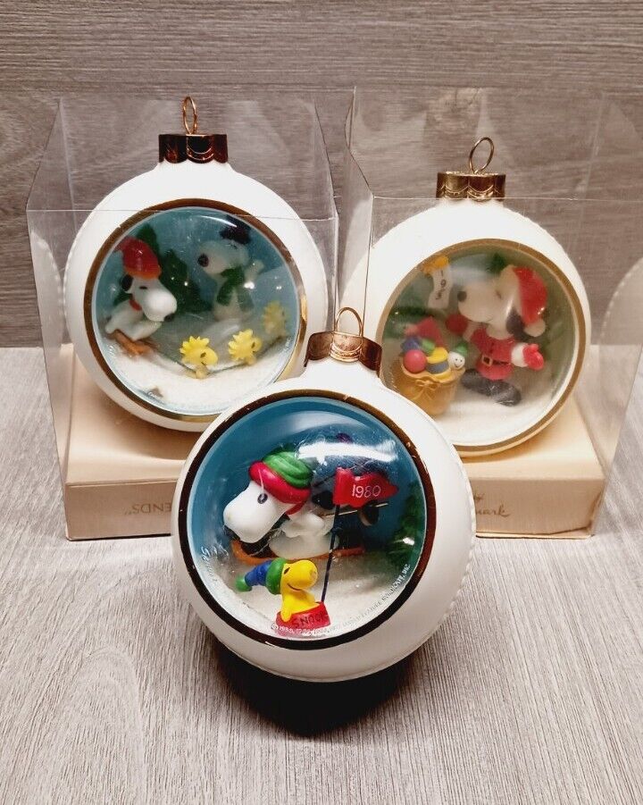 VNTG “Snoopy” Hallmark Panorama Ball Series Christmas Ornaments