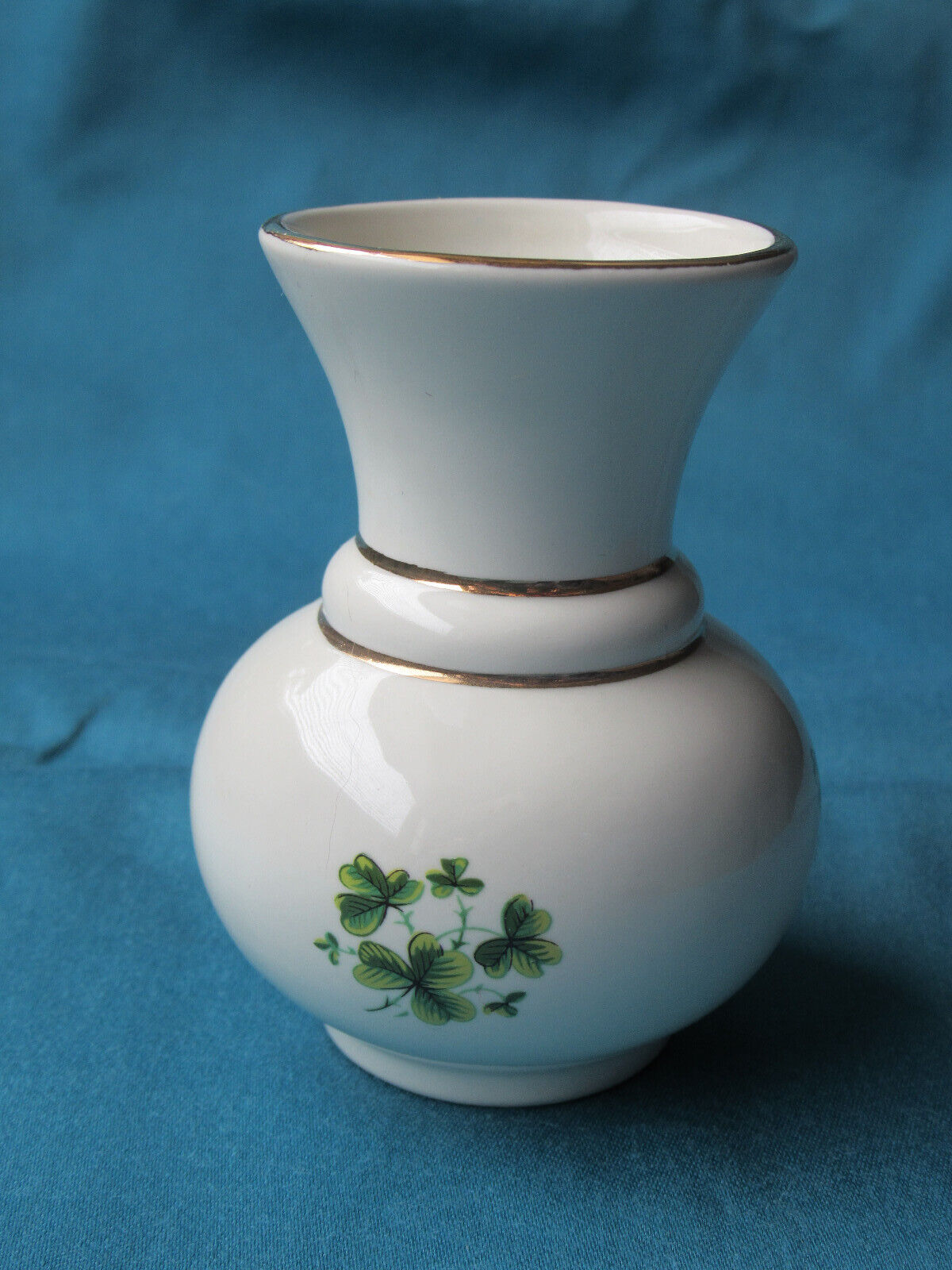 Vintage Irish Bud Vase White Gilt Shamrock Carrigcraft Carrigaline County Cork