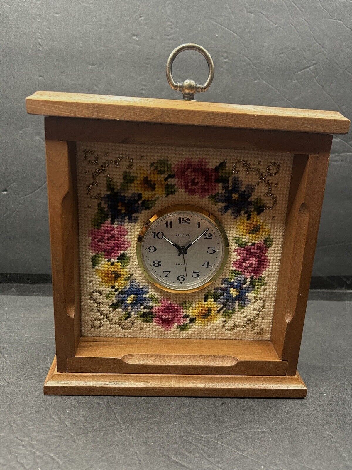 Vintage Embroidered Europa 2 Jewels Desk Clock