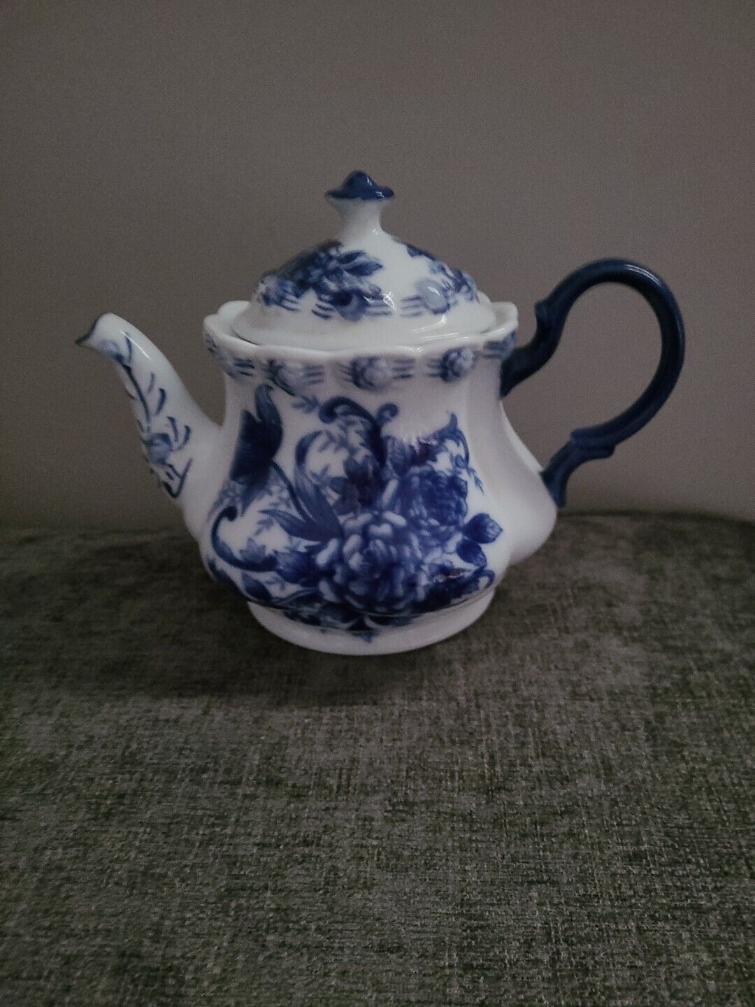 Vintage Porcelain Teapot/Flower Scalloped Rim/ Blue Bubbled Belly