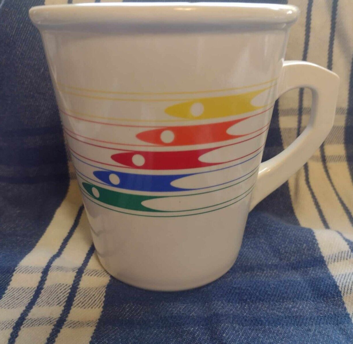 Vintage FTDA Retro Rainbow Arrows 80\'s Coffee Mug