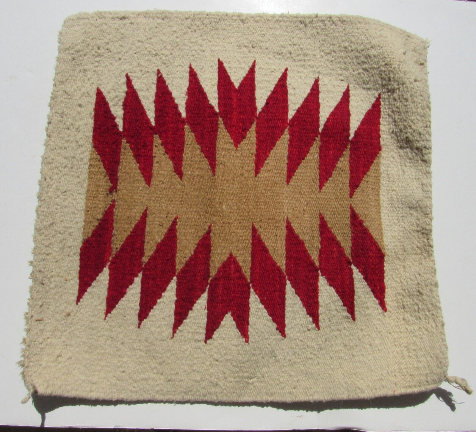 FINE ANTIQUE NAVAJO NATIVE AMERICAN SADDLE CHILD\'S BLANKET HAND DYED 20.5\