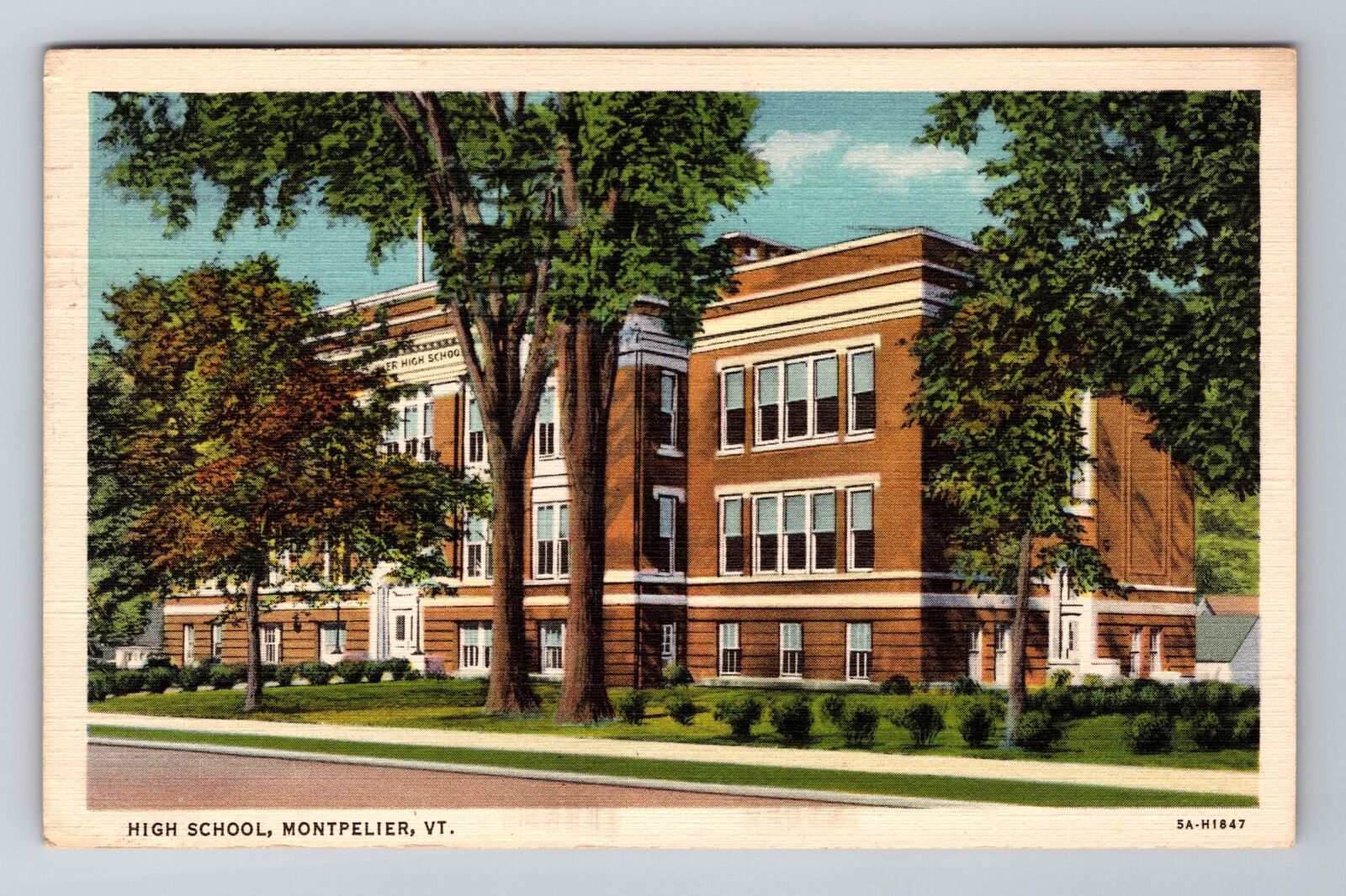 Montpelier VT-Vermont, High School, Antique, Vintage c1944 Postcard