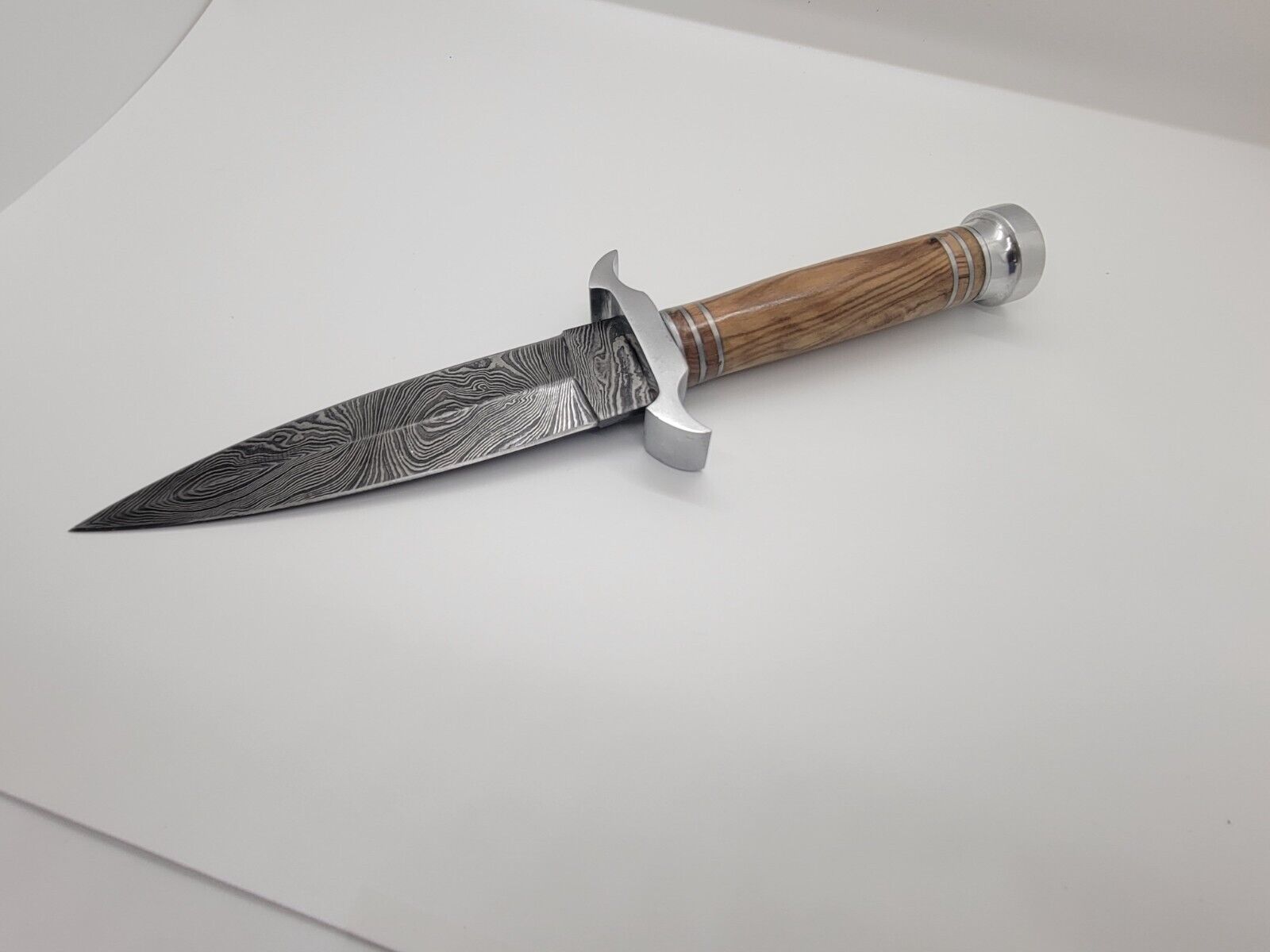 Ducks Unlimited 2021 exclusive Damascus knife of the year with display case