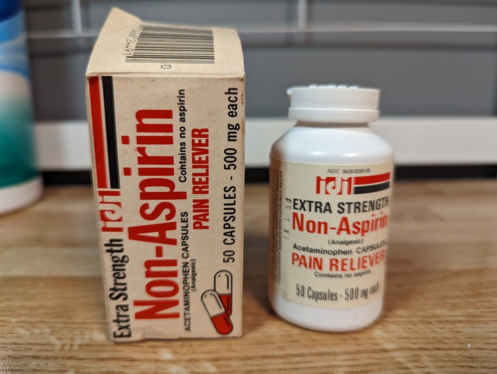 Vintage non aspirin Idi Exp 1984 Red and White capsule