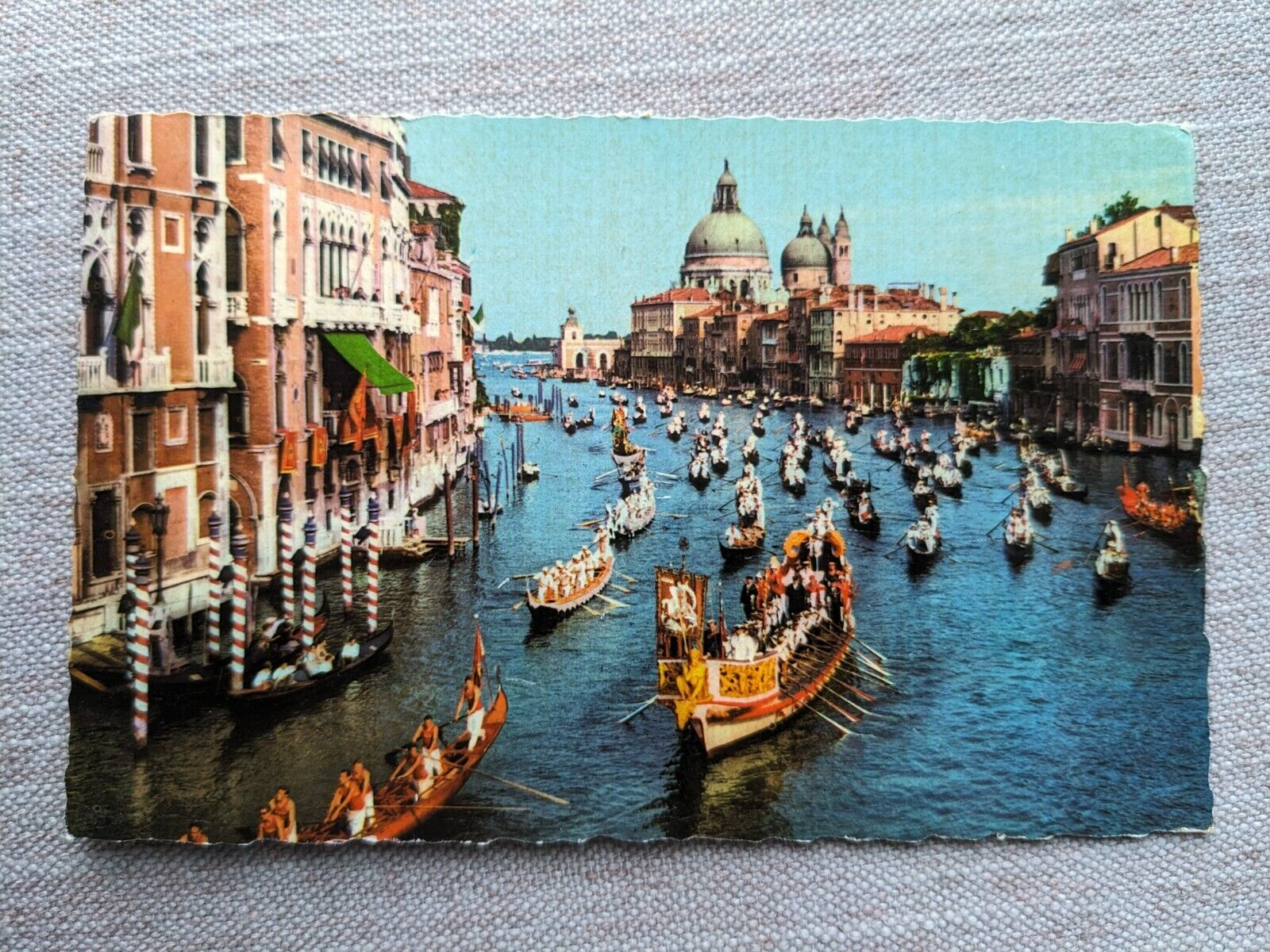 Venezia canal grande regata storica postcard  P010G