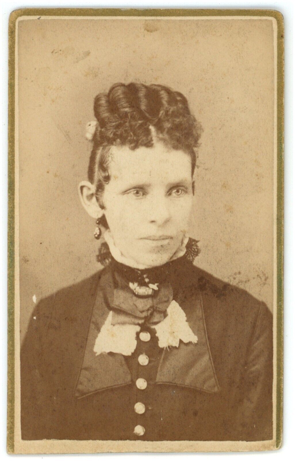 CIRCA 1870\'S CDV Woman Interesting Hair Victorian Dress Mereness Oneonta, N.Y.